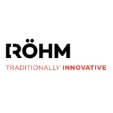 Das Logo von RÖHM zeigt den klaren Schriftzug mit dem Claim „Traditionally Innovative“ in Schwarz und Rot. Als Kunde der ISO-Gruppe steht RÖHM für industrielle Präzision und setzt auf digitale IT- und Datenlösungen, um Fertigungsprozesse, Innovation und Qualität nachhaltig zu unterstützen.