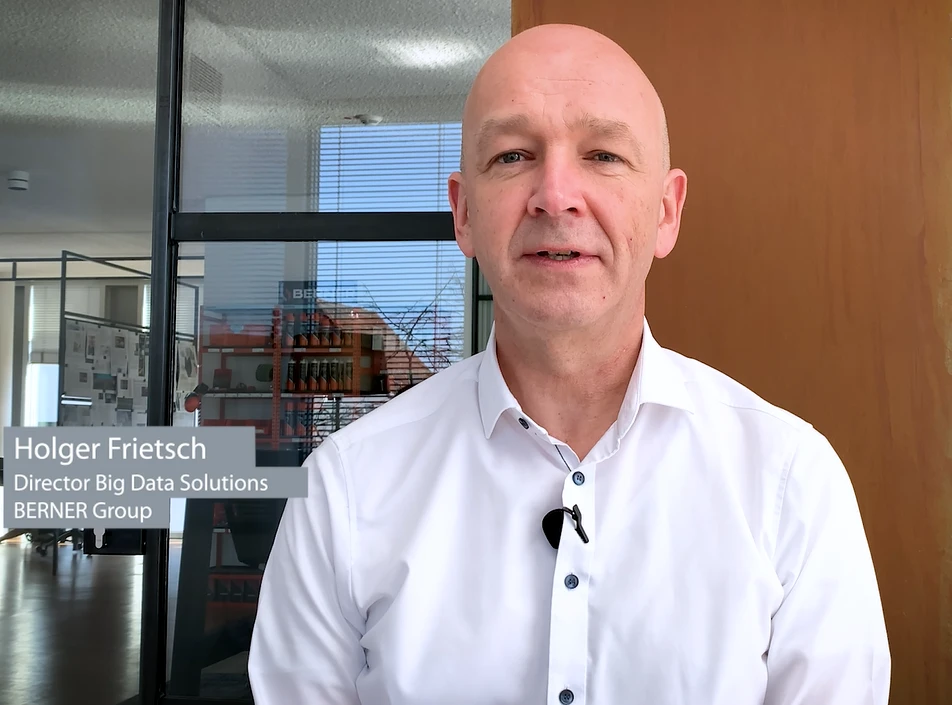 Das Bild zeigt Holger Frietsch, Director Big Data Solutions der BERNER Group. Im Rahmen einer Kundenreferenz berichtet er über den Einsatz von Marlin Data Governance Geschäftspartner der ISO-Gruppe zur strukturierten Erfassung, Pflege und Qualitätssicherung von Geschäftspartnerstammdaten in SAP.